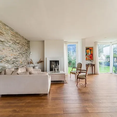 ヴィラ Bergen Mountain Villa, Garden & Sea ベルゲン